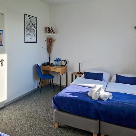 Bed and Breakfast Mile Gdansk Airport & Parking Dlugoterminowy Exterior foto